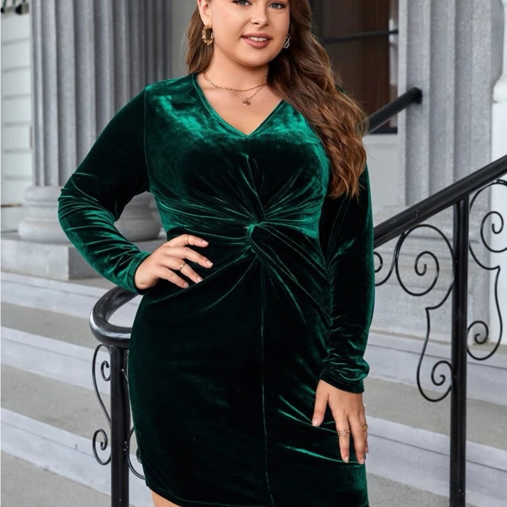 NWOT SHEIN Size 3xl Velvet Dress